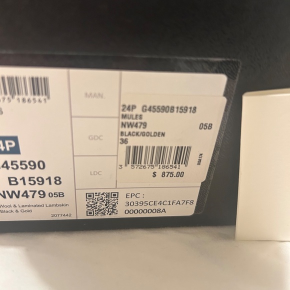 Chanel Women’s slides size 36 in black and gold - Picture 3 of 6